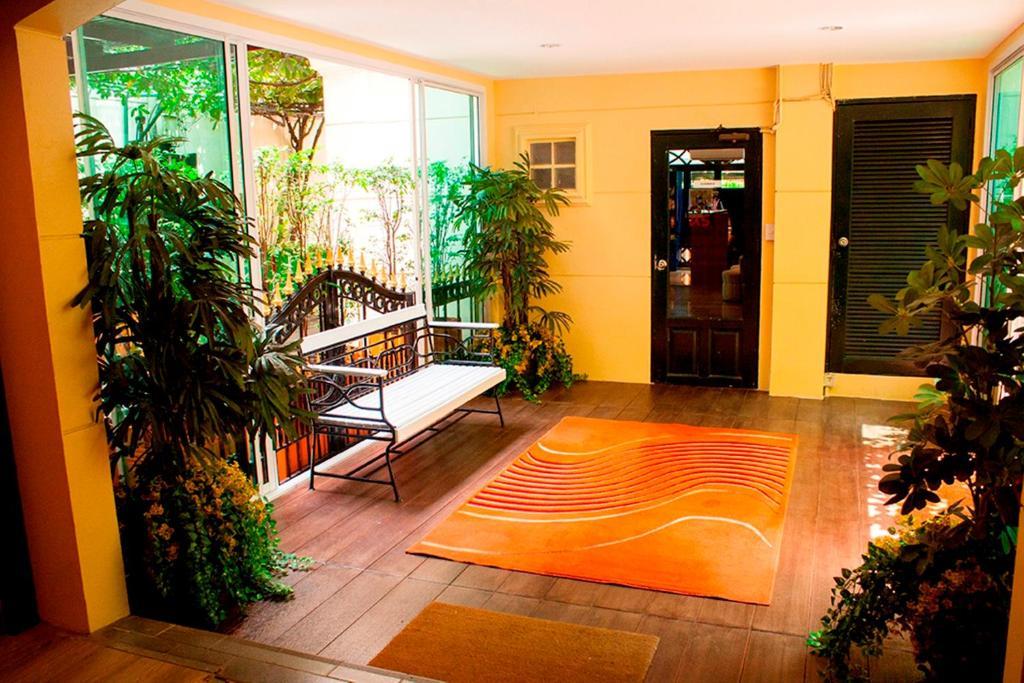 Justbeds Hotel Bangkok Ngoại thất bức ảnh