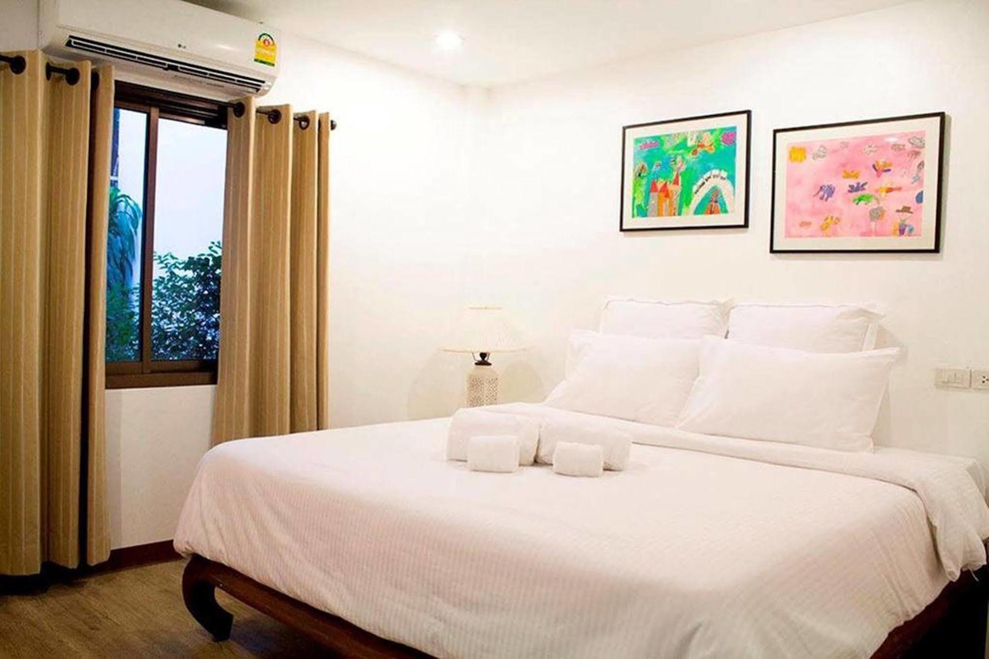 Justbeds Hotel Bangkok Ngoại thất bức ảnh