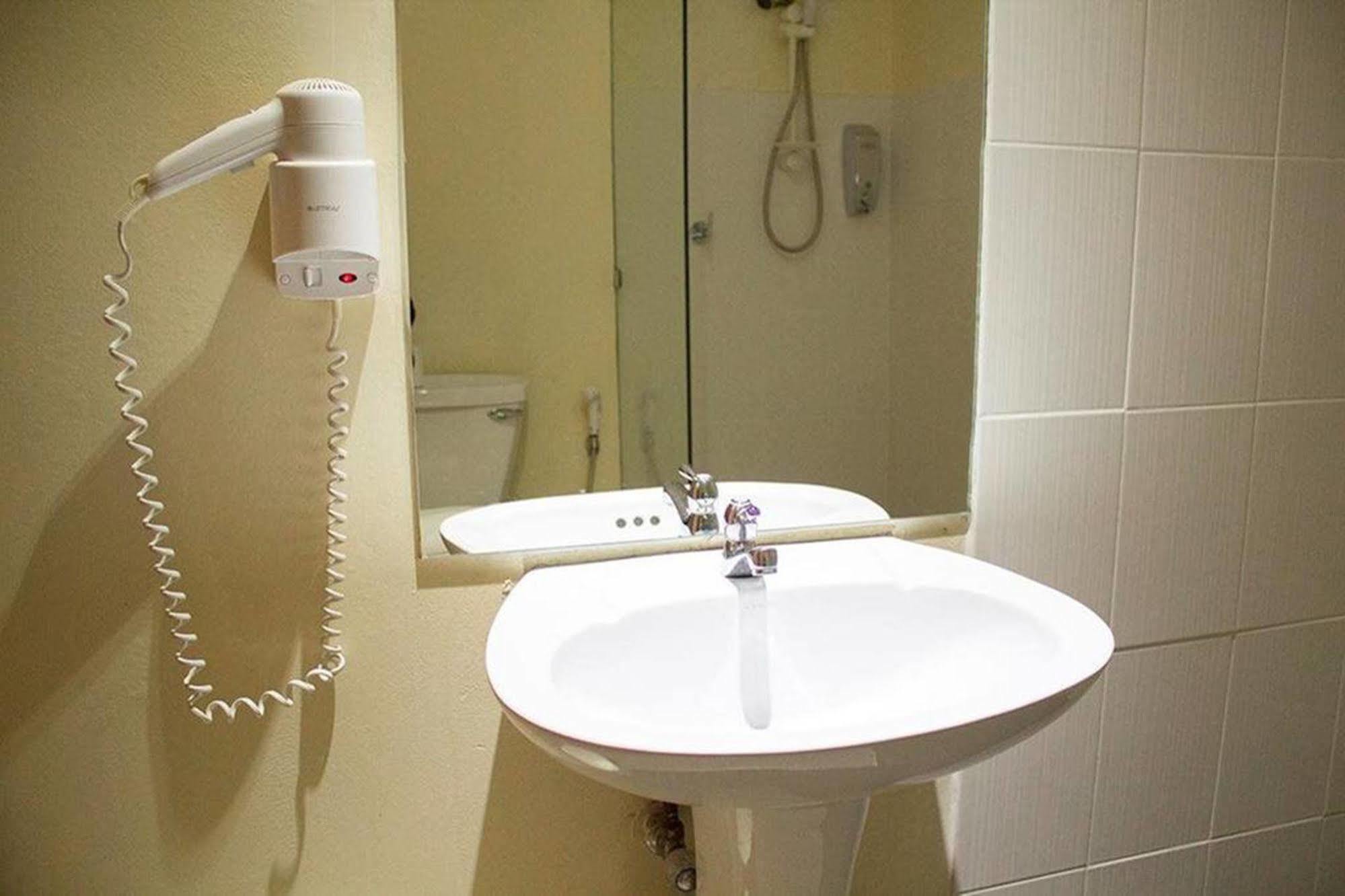 Justbeds Hotel Bangkok Ngoại thất bức ảnh