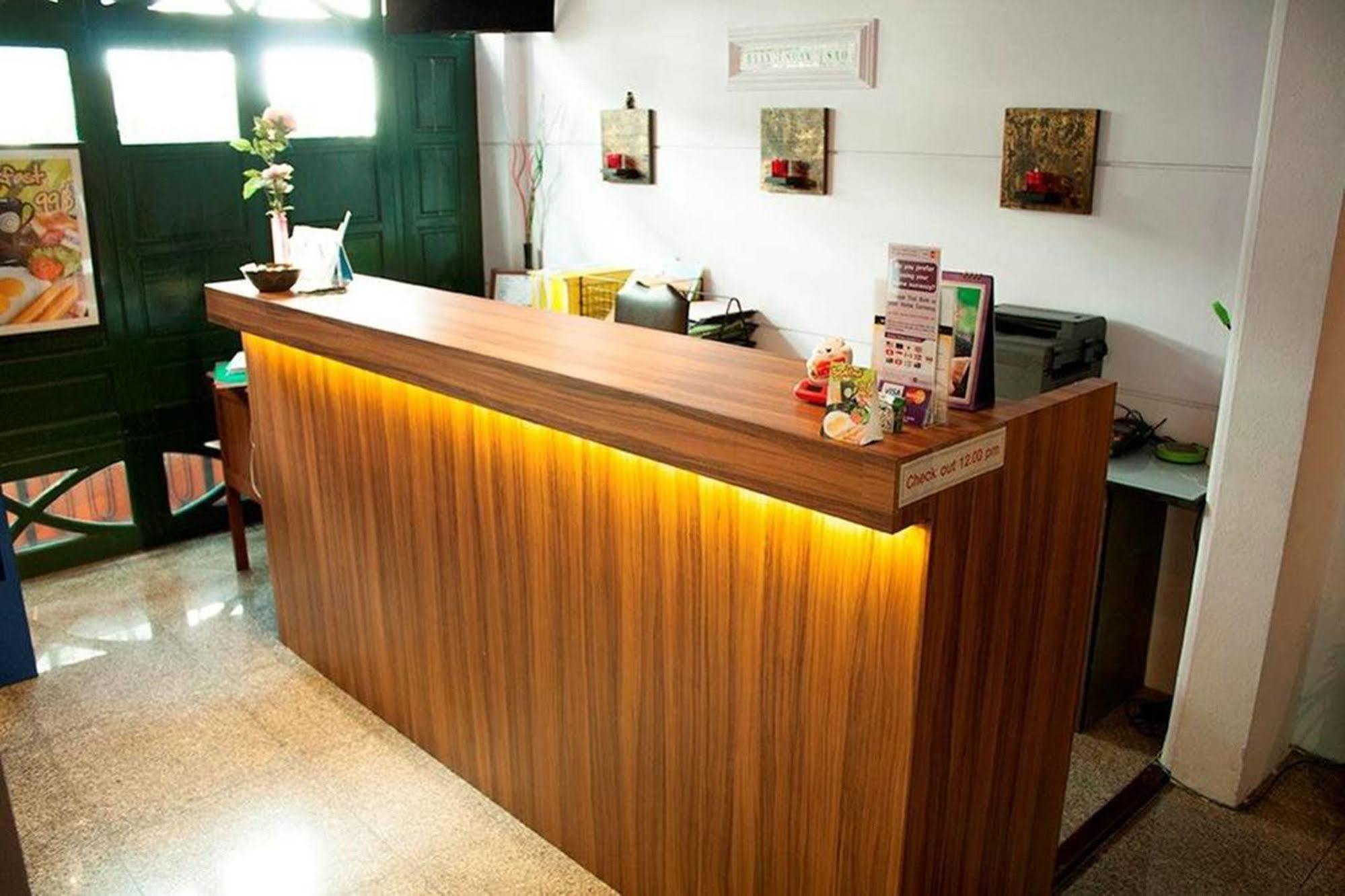 Justbeds Hotel Bangkok Ngoại thất bức ảnh