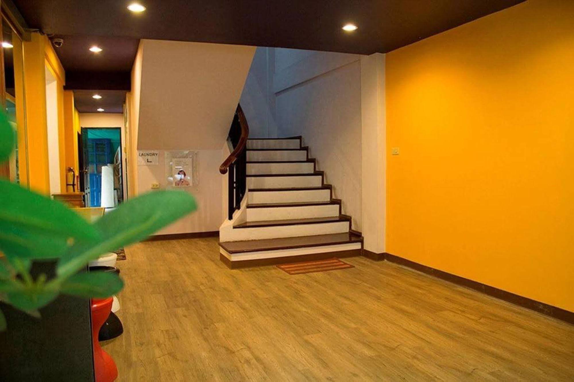 Justbeds Hotel Bangkok Ngoại thất bức ảnh